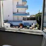 Native Surfhouse Hostel *