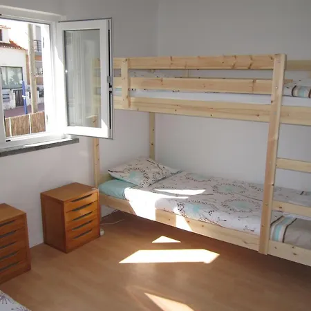 אכסניה Native Surfhouse *