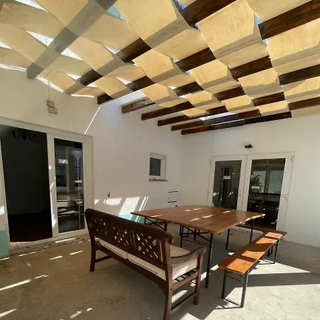 Native Surfhouse
