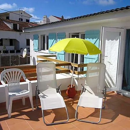 Native Surfhouse Praia da Lourinhã