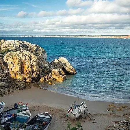 Native Surfhouse Praia da Lourinhã