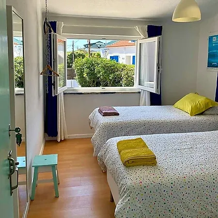 Native Surfhouse Hostel *