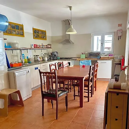호스텔 Native Surfhouse Praia da Lourinhã