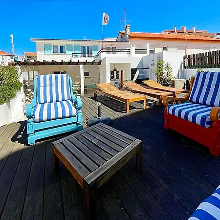 Native Surfhouse Praia da Lourinhã