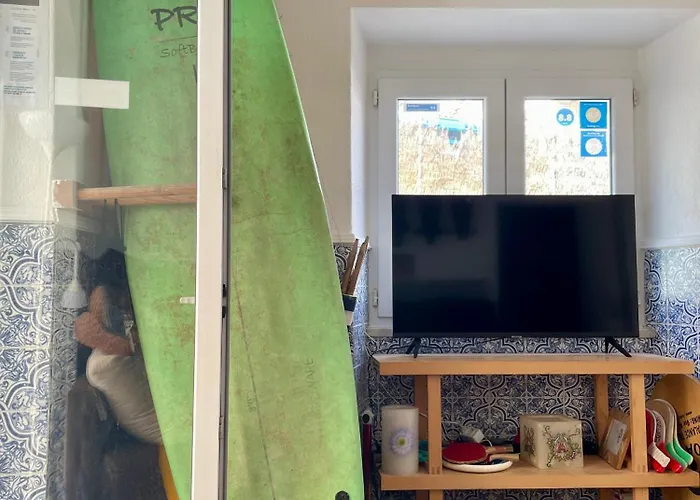 אכסניה Native Surfhouse