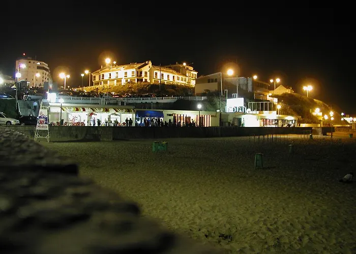 بيت شباب Native Surfhouse