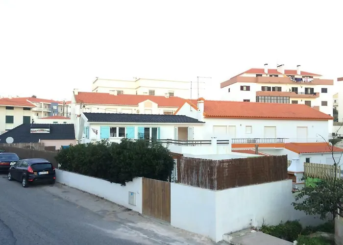 بيت شباب Native Surfhouse